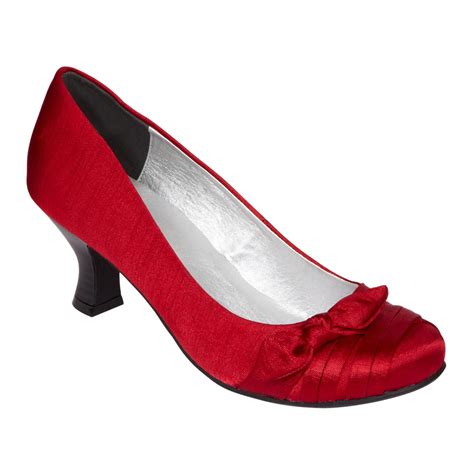 women's red shoes size 9.